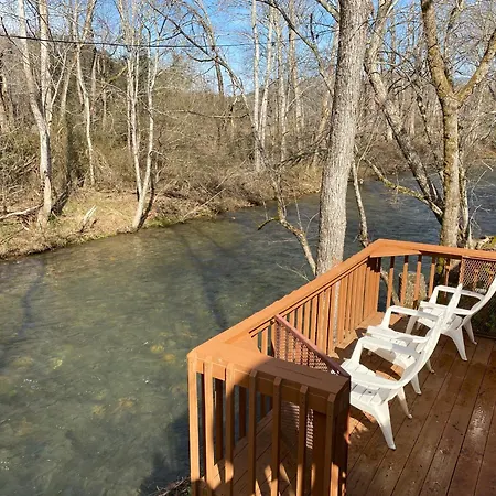 Gray'S Place On Cosby Creek
